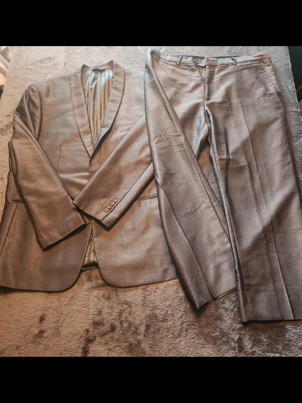 Men's Two-Piece Grey Suit Jacket & Pants - Classic Tailored Fit